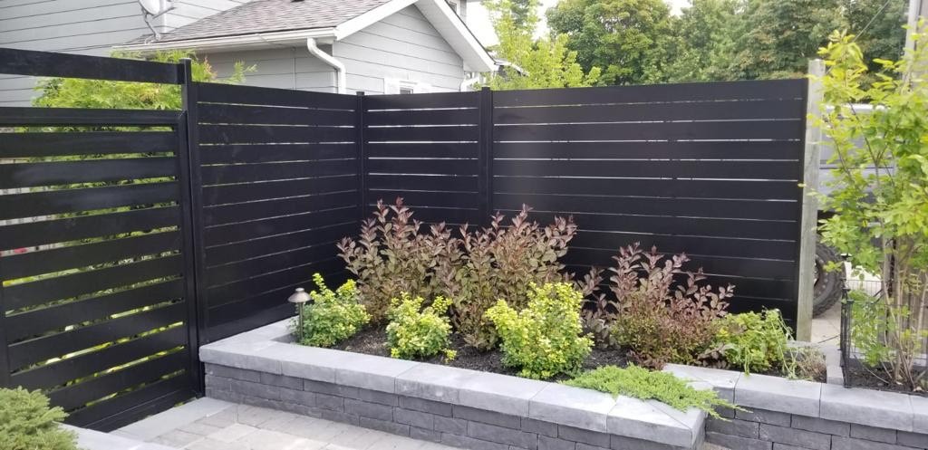 outdoor privacy screens USA